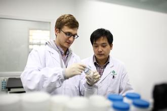 探探，，，，，制剂出海的风口