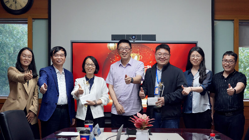 匠心研药，，，，，答好客户知足卷 | 京新药业授予CC网投DMPK团队、新药注册部“突出孝顺团队奖”殊荣 